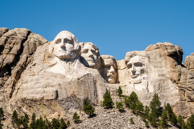 Les 4 sculptures du Mount Rushmore
